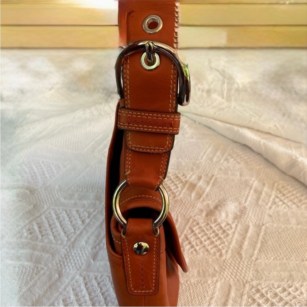 Coach SoHo, Burnt Orange Leather Shoulder Bag EUC, picture 8 shows a tiny dot - Picture 5 of 13
